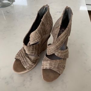 Jessica Simpson Wedges